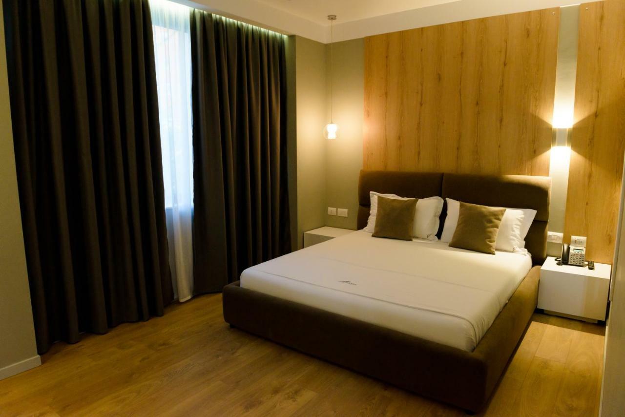 Hotel One Vlorë Eksteriør billede
