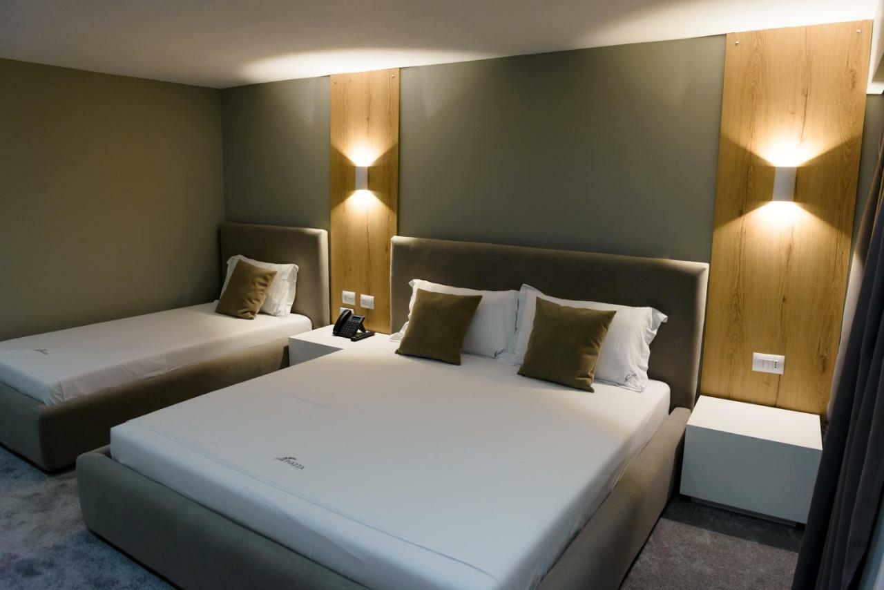 Hotel One Vlorë Eksteriør billede